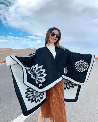 Imitation cashmere scarf British style warm flowers pull hair split shawl women fashion wild thickening cape Amazon
Imitation cashmere scarf British style warm flowers pull hair split shawl women fashion wild thickening cape Amazon