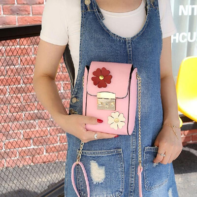 Women Mini Shoulder Bag Chain PU Leather Flower Applique Square Flap Front Small Casual Messenger Bag Crossbody Bag
Women Mini Shoulder Bag Chain PU Leather Flower Applique Square Flap Front Small Casual Messenger Bag Crossbody Bag