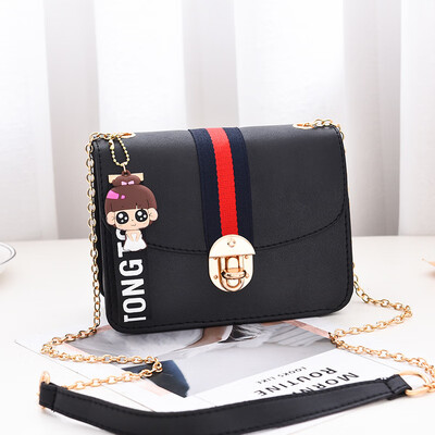 2019 spring&summer new womens bag Korean version of the fashion simple small square bag cool shoulder shoulder Messenger bag
2019 spring&summer new womens bag Korean version of the fashion simple small square bag cool shoulder shoulder Messenger bag