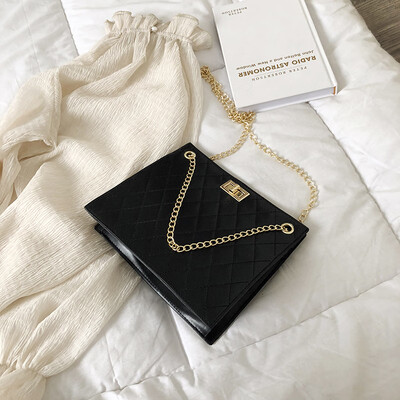 Chic rhombic chain small bag female 2019 new wave Korean fashion small square bag wild shoulder slung handbag
Chic rhombic chain small bag female 2019 new wave Korean fashion small square bag wild shoulder slung handbag