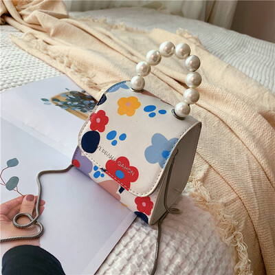 Qiao Bani 2019 new Korean chic fashion Harajuku style pearl small square bag tide hand shoulder shoulder diagonal female bag
Qiao Bani 2019 new Korean chic fashion Harajuku style pearl small square bag tide hand shoulder shoulder diagonal female bag