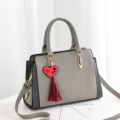 2019 spring new ladies handbags Europe&the United States big bag fashion trend shoulder bag PU leather handbag
2019 spring new ladies handbags Europe&the United States big bag fashion trend shoulder bag PU leather handbag