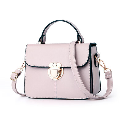 On the new wave of women Korean version of ins super fire Joker ladies bill of lading shoulder slung small square bag
On the new wave of women Korean version of ins super fire Joker ladies bill of lading shoulder slung small square bag