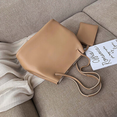 Summer fashion large capacity bucket bag woman 2019 new Korean version of 100 large bag high-grade shoulder oblique satchel bag
Summer fashion large capacity bucket bag woman 2019 new Korean version of 100 large bag high-grade shoulder oblique satchel bag