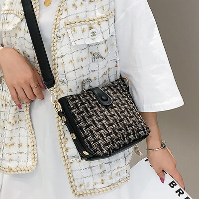 Womens bag 2019 new wild gas bucket bag fashion woolen shoulder bag popular net red ins slung small bag
Womens bag 2019 new wild gas bucket bag fashion woolen shoulder bag popular net red ins slung small bag