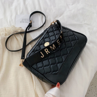 On the new small bag women 2019 new Korean fashion shoulder bag foreign style diamond chain messenger bag tide
On the new small bag women 2019 new Korean fashion shoulder bag foreign style diamond chain messenger bag tide