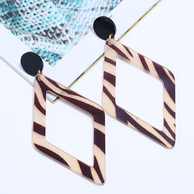 Hot Earrings Geometric Earrings Simple Way Exaggerated Earrings Retro Earrings Jewellery
Hot Earrings Geometric Earrings Simple Way Exaggerated Earrings Retro Earrings Jewellery