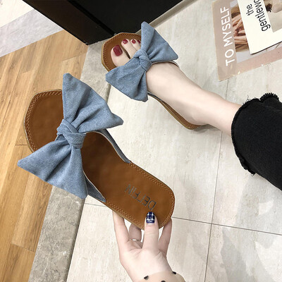 Shoe Womans Summer Korean Version Butterfly Knot Flat Bottom Society Outside Wearing Cold Slippers Chic Slippers
Shoe Womans Summer Korean Version Butterfly Knot Flat Bottom Society Outside Wearing Cold Slippers Chic Slippers