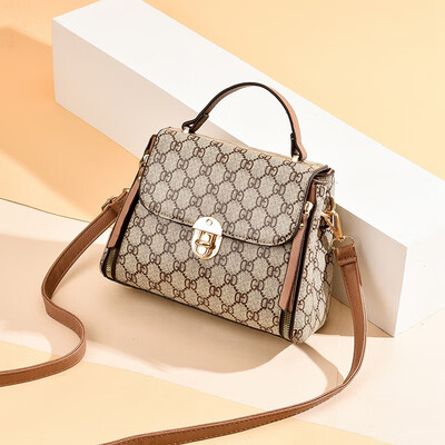 Ins bag womens new Korean fashion printing small square bag Joker slung womens bag shoulder bag
Ins bag womens new Korean fashion printing small square bag Joker slung womens bag shoulder bag