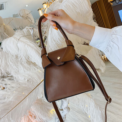 Qiao Bani 2019 new Korean chic fashion street shoot trend wild geometric bag hand shoulder shoulder diagonal handbag
Qiao Bani 2019 new Korean chic fashion street shoot trend wild geometric bag hand shoulder shoulder diagonal handbag