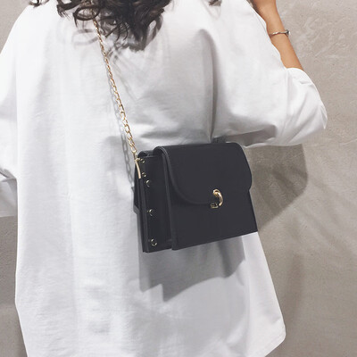 2019 new fashion ins super fire wild French niche chain small square bag wild casual shoulder diagonal package
2019 new fashion ins super fire wild French niche chain small square bag wild casual shoulder diagonal package
