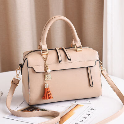 2019 new cool fashion casual womens bag elegant slung shoulder bag European&American bags
2019 new cool fashion casual womens bag elegant slung shoulder bag European&American bags