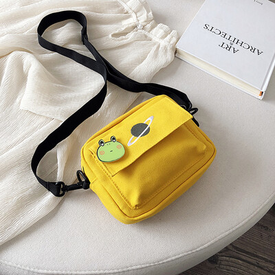 Temperament fashion chic Messenger bag 2019 new cartoon planet canvas small square bag female simple wild shoulder bag
Temperament fashion chic Messenger bag 2019 new cartoon planet canvas small square bag female simple wild shoulder bag