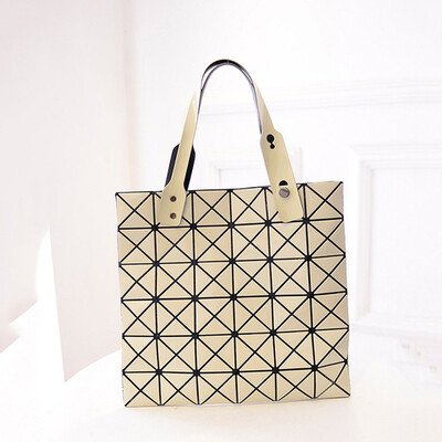 2017 new handbags women bags high quality PVC geometric large capacity women handbags female bags designer handbags
2017 new handbags women bags high quality PVC geometric large capacity women handbags female bags designer handbags