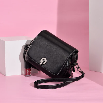 Small bag female simple lock small square bag shoulder Messenger bag 2019 new wild casual student summer bag
Small bag female simple lock small square bag shoulder Messenger bag 2019 new wild casual student summer bag