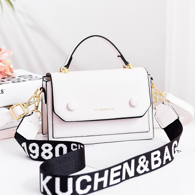 Autumn&winter new small square bag woman texture simple Korean version of 100 fashion slant shoulder ck
Autumn&winter new small square bag woman texture simple Korean version of 100 fashion slant shoulder ck