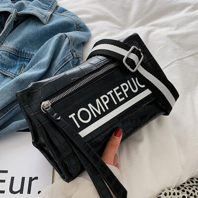 Internet red model 2019 Korean version 100 single shoulder bag personality letter wide thick belt triangle dumpling bag oblique sa
Internet red model 2019 Korean version 100 single shoulder bag personality letter wide thick belt triangle dumpling bag oblique sa