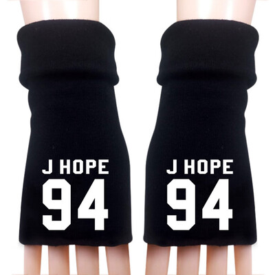 KPOP BTS EXO GOT7 TWICE SEVENTEEN WANNA ONE Same Gloves Five-finger Half-finger Knitted Gloves
KPOP BTS EXO GOT7 TWICE SEVENTEEN WANNA ONE Same Gloves Five-finger Half-finger Knitted Gloves