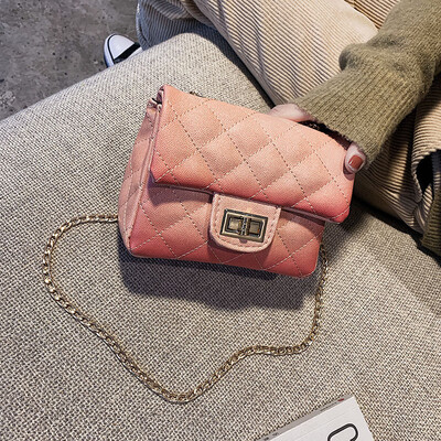 Qiao Bani 2019 spring new Korean ins fashion trend rhombic chain small fragrance single shoulder diagonal handbag
Qiao Bani 2019 spring new Korean ins fashion trend rhombic chain small fragrance single shoulder diagonal handbag
