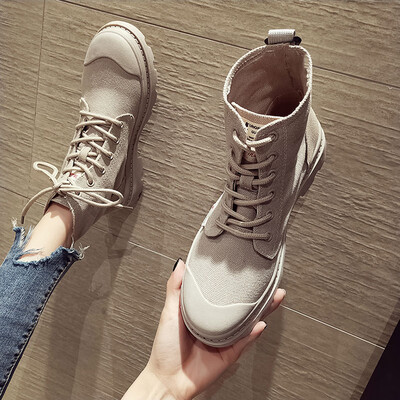 Retro boots female autumn Korean round head lace desert boots academic casual Martins female tide
Retro boots female autumn Korean round head lace desert boots academic casual Martins female tide