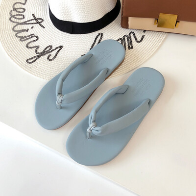 Korean version of slippers womens slippers summer fashion comfortable flat-bottomed cool slippers vacation beach shoes flip-flops 
Korean version of slippers womens slippers summer fashion comfortable flat-bottomed cool slippers vacation beach shoes flip-flops