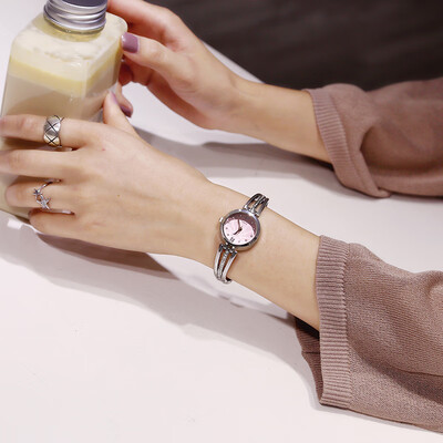 Ins Han Feng chic simple Korean retro art watch female middle school students casual atmosphere quality college wind waterproof
Ins Han Feng chic simple Korean retro art watch female middle school students casual atmosphere quality college wind waterproof
