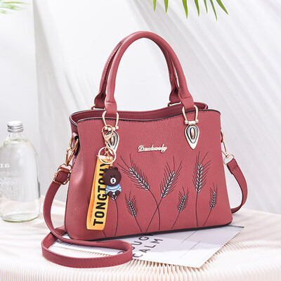 2018 spring cool new bag female European&American big bag fashion handbags slung shoulder bag
2018 spring cool new bag female European&American big bag fashion handbags slung shoulder bag