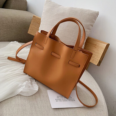 In summer the new fashion platinum bag hand carries the Totte bag woman 2019 new Korean version 100 lap single shoulder slant sho
In summer the new fashion platinum bag hand carries the Totte bag woman 2019 new Korean version 100 lap single shoulder slant sho