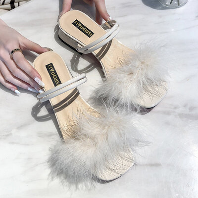 Mao Mao slippers womens summer Korean version of foreign wear social fashion Joker sandals spring thick heel
Mao Mao slippers womens summer Korean version of foreign wear social fashion Joker sandals spring thick heel