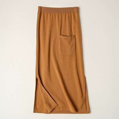 Card&Geese cashmere skirt pure cashmere ladies simple cashmere autumn&winter new solid color with pocket 10546
Card&Geese cashmere skirt pure cashmere ladies simple cashmere autumn&winter new solid color with pocket 10546