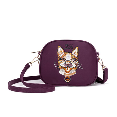 Fashion embroidery bag cat head embroidery nylon Oxford cloth bag shoulder Messenger bag canvas bag
Fashion embroidery bag cat head embroidery nylon Oxford cloth bag shoulder Messenger bag canvas bag