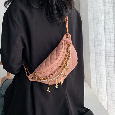 Female bag autumn packet soft leather new mobile phone small pockets ins one shoulder slung dumplings bag wild chain chest bag 
Female bag autumn packet soft leather new mobile phone small pockets ins one shoulder slung dumplings bag wild chain chest bag