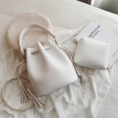 Summer new small bag handbags new 2019 tide Korean version of the wild Messenger bag fashion one shoulder pumping bucket bag
Summer new small bag handbags new 2019 tide Korean version of the wild Messenger bag fashion one shoulder pumping bucket bag