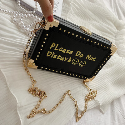 Summer girl box bag female 2019 new Korean version of the wild shoulder slung ins fashion chain small square bag
Summer girl box bag female 2019 new Korean version of the wild shoulder slung ins fashion chain small square bag