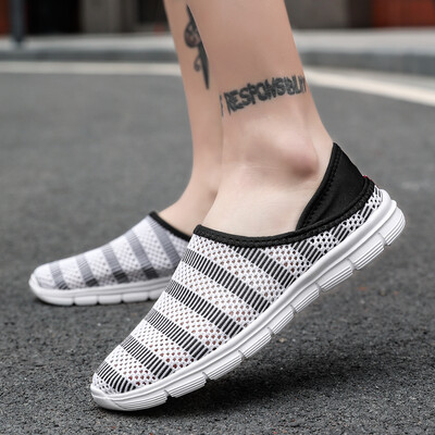 Summer air permeable hollow shoes anti-skid couple sandals mesh half slippers hollow Korean version of mens shoes
Summer air permeable hollow shoes anti-skid couple sandals mesh half slippers hollow Korean version of mens shoes