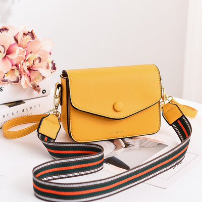 Summer small fresh bag womens new Korean fashion shoulder bag temperament Joker summer messenger bag
Summer small fresh bag womens new Korean fashion shoulder bag temperament Joker summer messenger bag