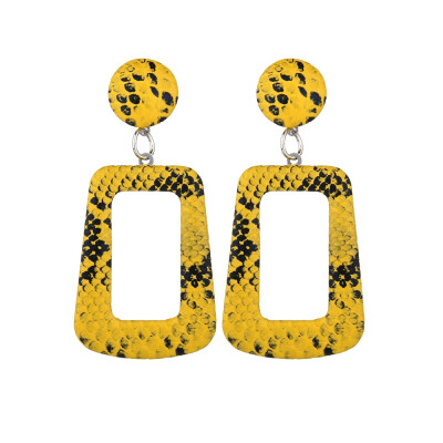 EK630 Oversize Vintage Drop Earrings for Women Large Geometric Statement Earrings PU Snake Skin Pendant Earrings Fashion Jewelry
EK630 Oversize Vintage Drop Earrings for Women Large Geometric Statement Earrings PU Snake Skin Pendant Earrings Fashion Jewelry