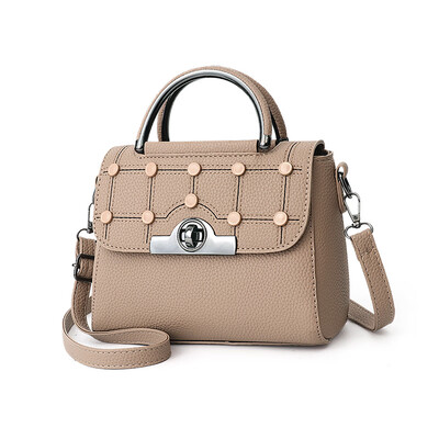 LEFTSIDE Fashion Women Handbags Woman Messenger bags Female PU Leather Crossbody Bag Chain Shoulder Bags High Quality Hand Bag
LEFTSIDE Fashion Women Handbags Woman Messenger bags Female PU Leather Crossbody Bag Chain Shoulder Bags High Quality Hand Bag