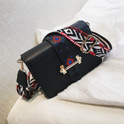 Broadband ins super fire texture small bag female 2019 new wave Korean version of the wild single shoulder slung fashion small square bag
Broadband ins super fire texture small bag female 2019 new wave Korean version of the wild single shoulder slung fashion small square bag