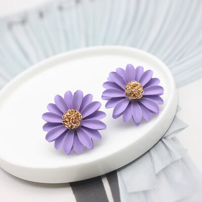 2019 design fashion brand jewelry metal stud earrings for women elegant big daisy flower earrings girl
2019 design fashion brand jewelry metal stud earrings for women elegant big daisy flower earrings girl