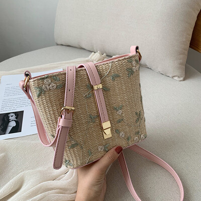 Summer woven lace bag female 2019 new Korean version of the wild single shoulder slung fashion straw casual bucket bag
Summer woven lace bag female 2019 new Korean version of the wild single shoulder slung fashion straw casual bucket bag