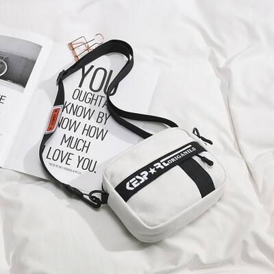 Summer small bag female new 2019 net red cloth bag chic Japanese students shoulder canvas slung ins small bag
Summer small bag female new 2019 net red cloth bag chic Japanese students shoulder canvas slung ins small bag