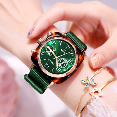 2019 new watch womens net red lovers fashion waterproof large dial waterproof quartz watch womens watch
2019 new watch womens net red lovers fashion waterproof large dial waterproof quartz watch womens watch