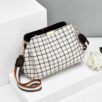 Little girl spring&summer trendy diamond-shaped single-shoulder bag with wide shoulder straps
Little girl spring&summer trendy diamond-shaped single-shoulder bag with wide shoulder straps