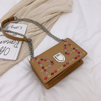 Early autumn fashion embroidered bag 2019 new fashion beaded chain small square bag womens shoulder Messenger bag tide
Early autumn fashion embroidered bag 2019 new fashion beaded chain small square bag womens shoulder Messenger bag tide