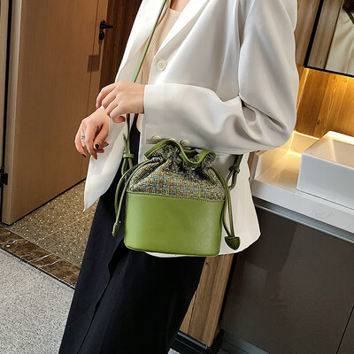 New popular bag female 2019 new wave Korean version of the wild single shoulder slung fashion stitching leisure bucket bag
New popular bag female 2019 new wave Korean version of the wild single shoulder slung fashion stitching leisure bucket bag