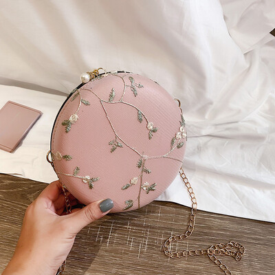 Small fresh fairy fashion embroidered chain slung small round bag 2019 new casual temperament wild shoulder bag
Small fresh fairy fashion embroidered chain slung small round bag 2019 new casual temperament wild shoulder bag