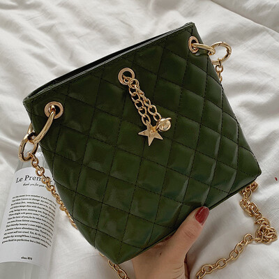 Korean version chain network celebrity bucket bag new 2019 hundred girls single shoulder oblique bag tide
Korean version chain network celebrity bucket bag new 2019 hundred girls single shoulder oblique bag tide