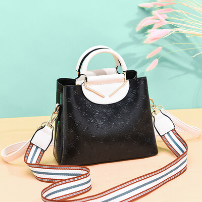 Womens bag fashion handbag simple texture slant bag summer air one shoulder mother one shoulder one shoulder
Womens bag fashion handbag simple texture slant bag summer air one shoulder mother one shoulder one shoulder