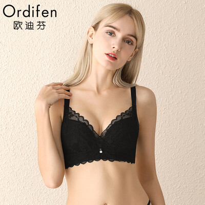 Ou Difen no steel ring bra 2019 spring&summer new three-dimensional cut thin cups breathable hole cups gathered on the bra sexy lace underwear bra XB9523 black C80
Ou Difen no steel ring bra 2019 spring&summer new three-dimensional cut thin cups breathable hole cups gathered on the bra sexy lace underwear bra XB9523 black C80